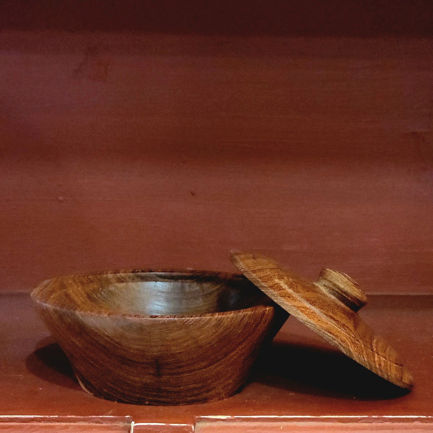 Mesquite Bowl with Lid